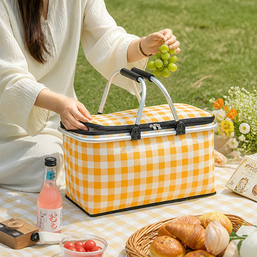Insulated Foldable Checkered Picnic Basket (Zippered Top and Double Handles, 22L)